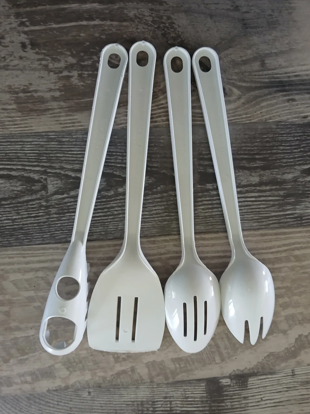 Vintage Tailor Made 4 Piece Plastic Kitchen Utensil Set USA White